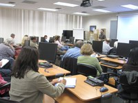 An enthusiastic full class for Tim Valdepena's "Protect Yourself Online"